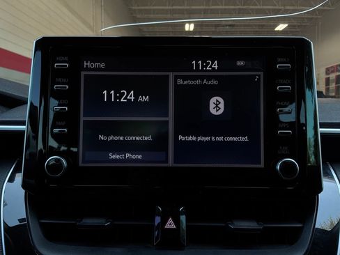 Used 2020 Toyota Corolla LE FWD image 32