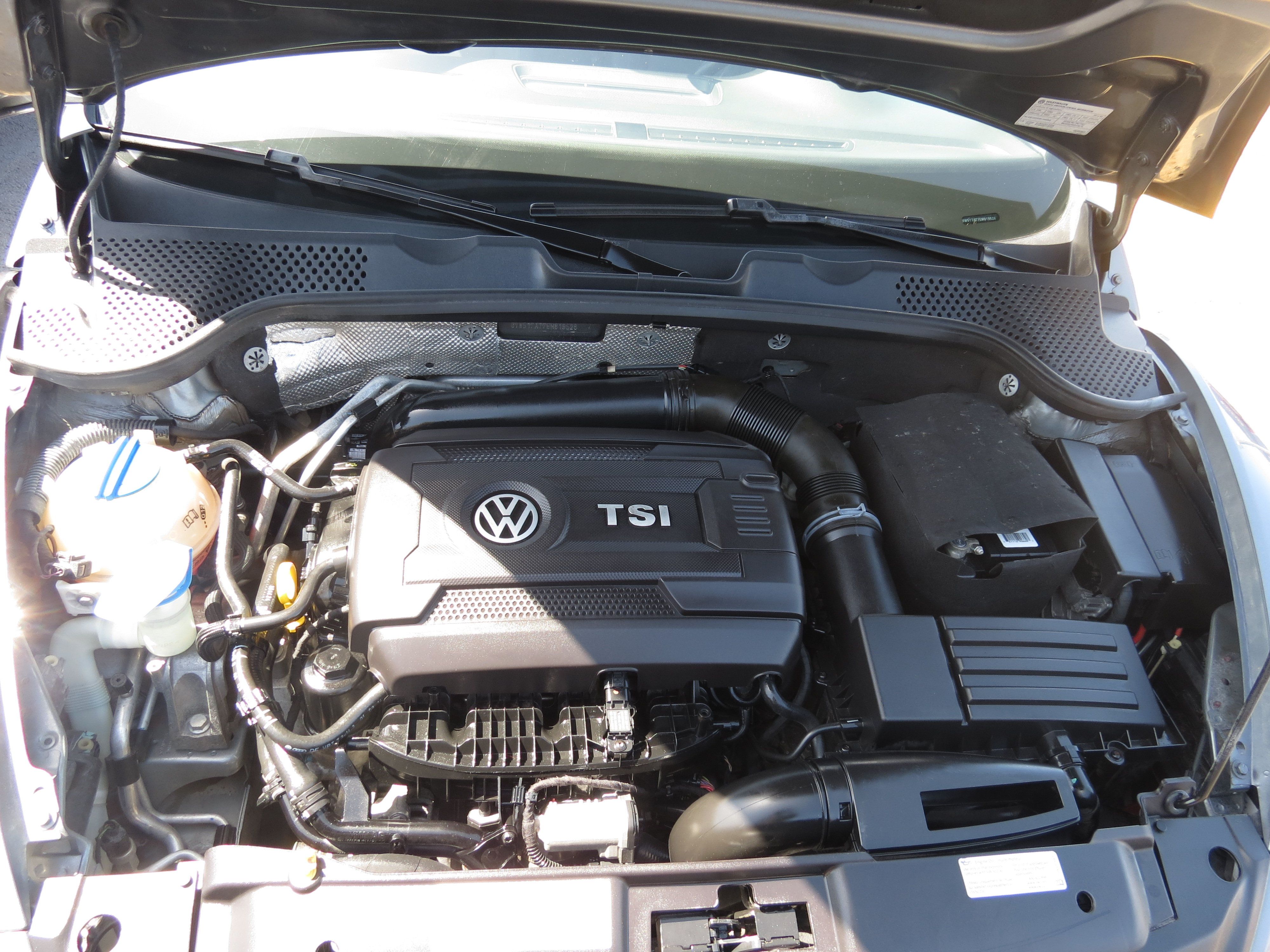 Used 2014 Volkswagen Beetle 1.8T FWD image 10
