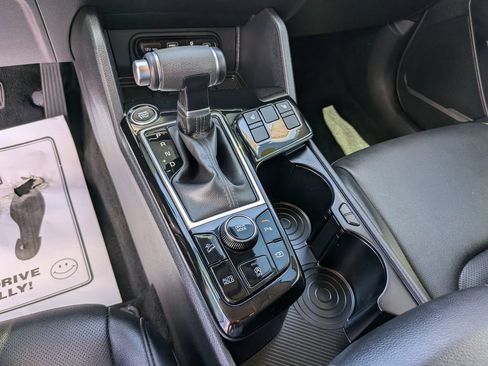 Certified 2025 Kia Sportage EX FWD image 25