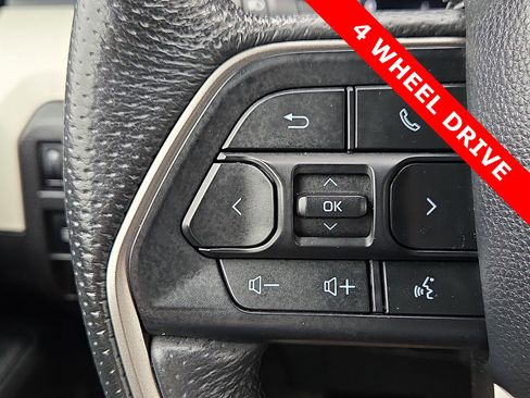 Used 2024 Toyota Tacoma TRD Off-Road AWD/4WD image 21