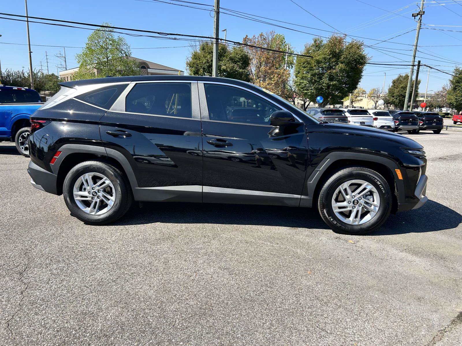 Certified 2026 Hyundai Tucson SE FWD image 2