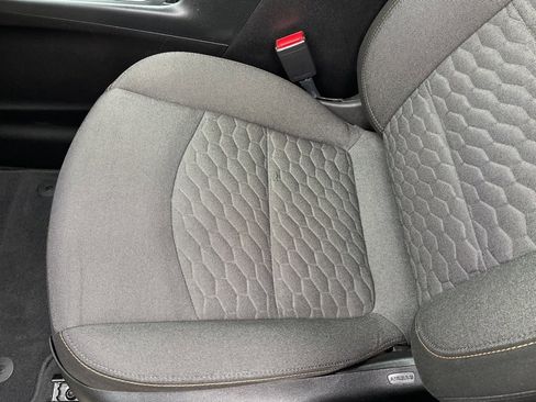 Used 2018 Chevrolet Equinox LT image 13