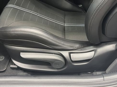 Used 2022 Hyundai Veloster N image 8