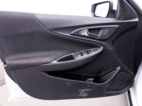 Used 2025 Chevrolet Malibu LS FWD image 14