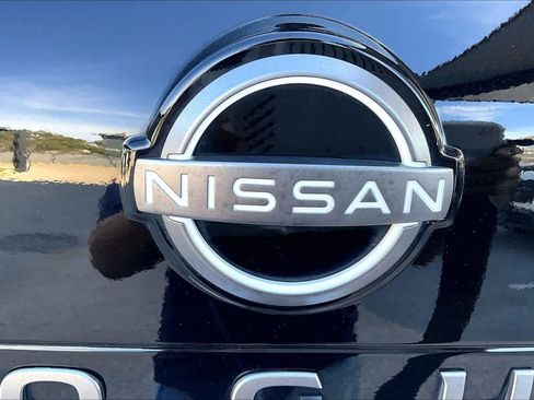 Certified 2024 Nissan Rogue SL w/ SL Premium Package image 31