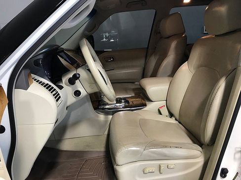 Used 2014 INFINITI QX80 4WD w/ Theater Package image 11