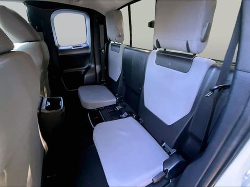 Certified 2019 Toyota Tacoma SR5 AWD/4WD image 19