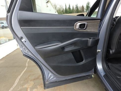 Used 2021 Kia Sorento EX image 26