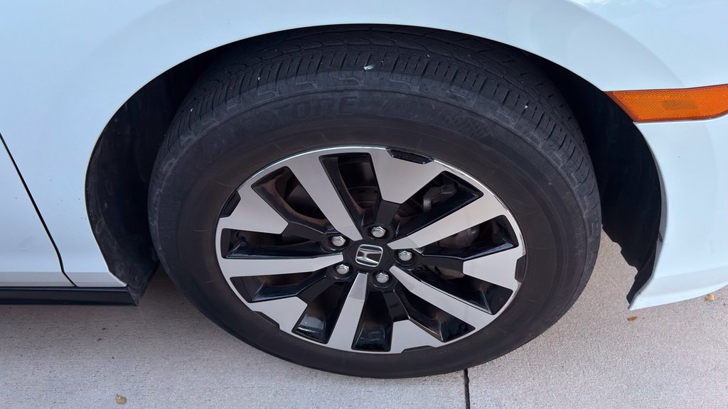 Used 2025 Honda Odyssey EX-L image 10