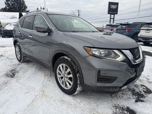 Used 2020 Nissan Rogue SV image 10