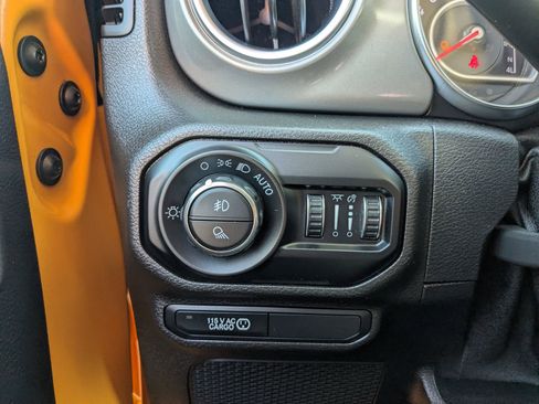 Used 2021 Jeep Gladiator Rubicon image 21