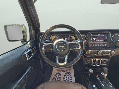 Used 2020 Jeep Gladiator Overland image 13