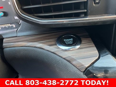 Used 2023 Ford Explorer Limited w/ Limited Technology Package image 23