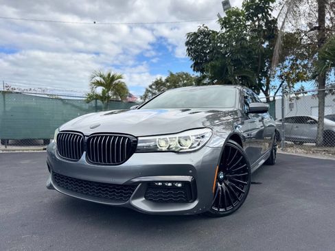 Used 2019 BMW 740i w/ M Sport Package image 1