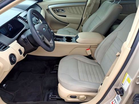 Used 2018 Ford Taurus SE FWD image 17