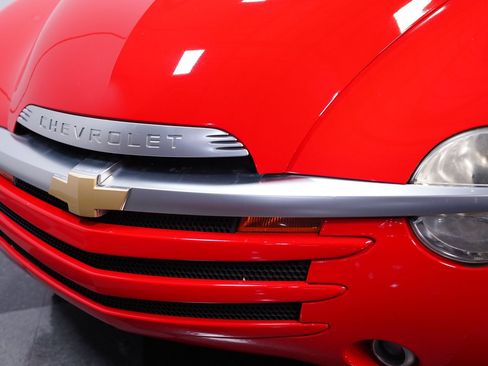 Used 2005 Chevrolet SSR image 18