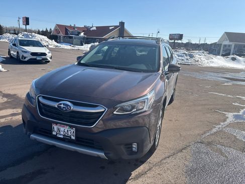 Used 2021 Subaru Outback Limited w/ Popular Package #2 image 3