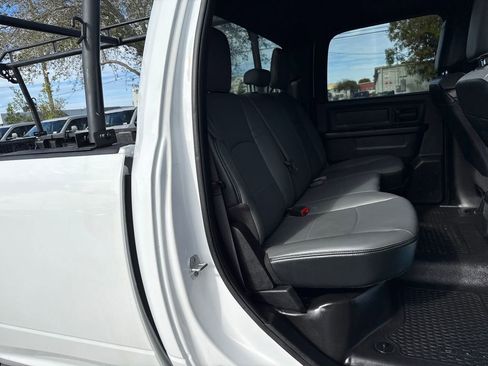 Used 2022 RAM 2500 Tradesman w/ Chrome Appearance Group image 25