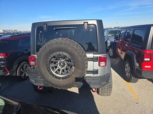 Used 2015 Jeep Wrangler Unlimited Rubicon image 8