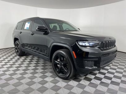 Used 2023 Jeep Grand Cherokee L Laredo