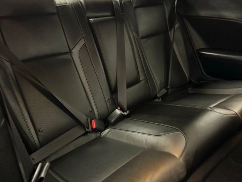 Used 2022 Dodge Challenger SXT w/ Plus Package image 18