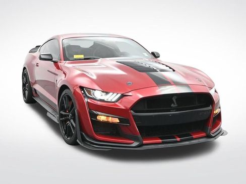 Used 2020 Ford Mustang Shelby GT500 w/ Technology Package RWD image 3