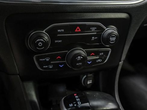 Used 2017 Dodge Charger R/T RWD image 27