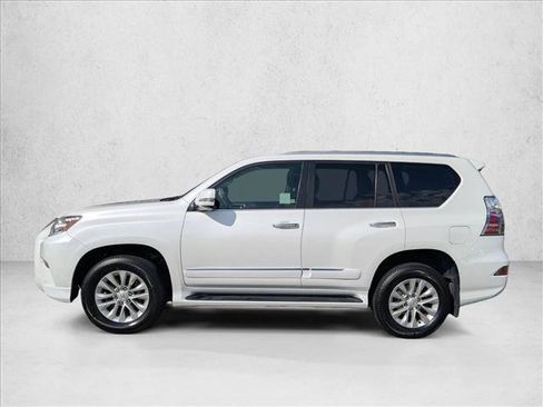 Used 2015 Lexus GX 460 image 9