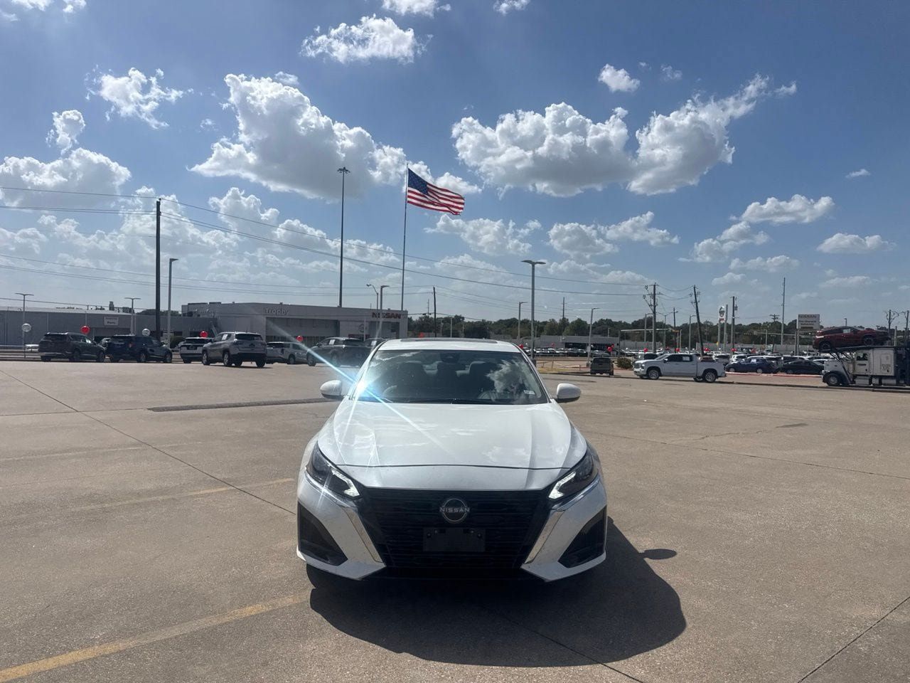 Certified 2024 Nissan Altima 2.5 SV w/ SV Premium Package FWD image 5