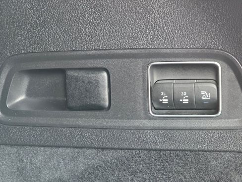 Used 2026 Mercedes-Benz GLS 450 4MATIC image 24