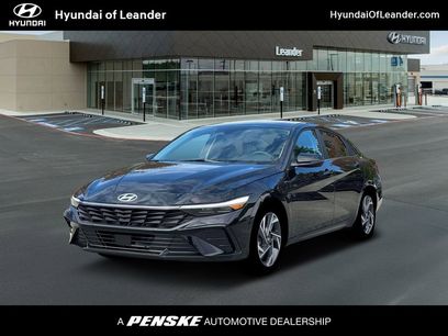 New 2026 Hyundai Elantra Limited w/ Cargo Package
