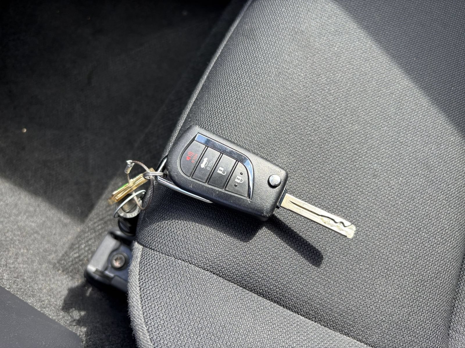 Used 2025 Toyota Corolla LE FWD image 20