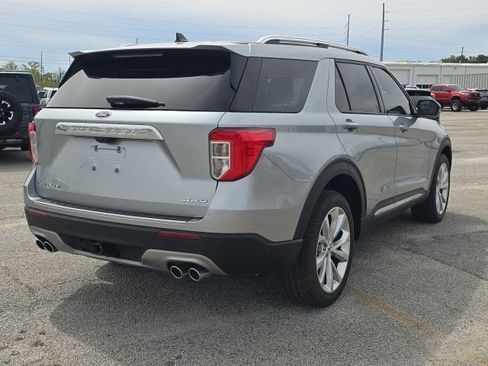 Used 2023 Ford Explorer Platinum w/ Technology Package AWD/4WD image 5