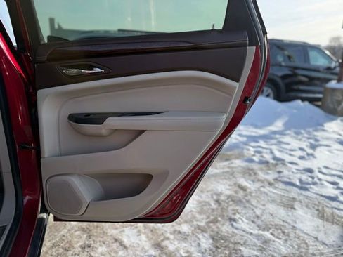 Used 2014 Cadillac SRX Luxury image 21