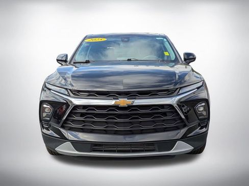Used 2025 Chevrolet Blazer LT FWD image 9