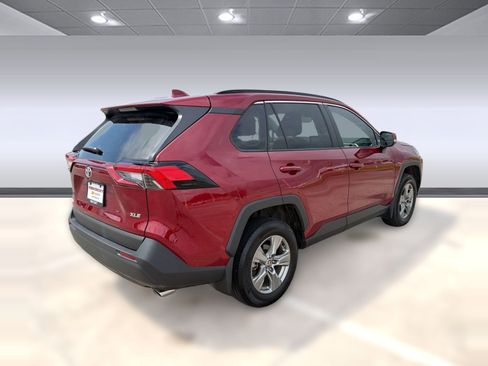 Used 2024 Toyota RAV4 XLE w/ Convenience Package image 8