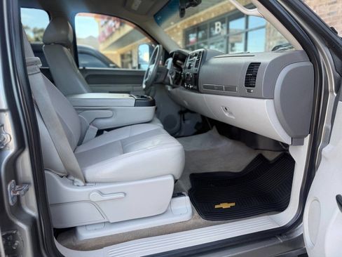 Used 2014 Chevrolet Silverado 2500 LT w/ Interior Plus Package image 16