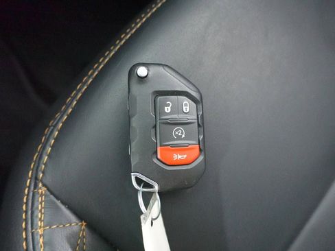 Used 2023 Jeep Wrangler Unlimited Sahara AWD/4WD image 24