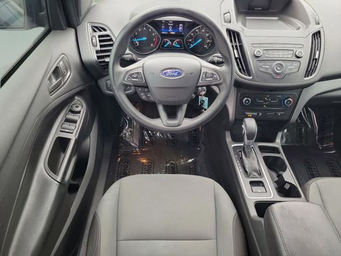 Used 2019 Ford Escape S image 11
