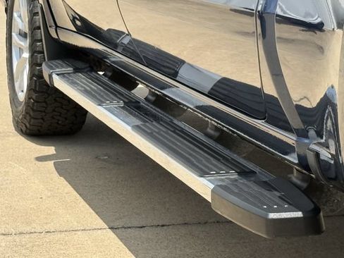 Used 2019 Chevrolet Silverado 1500 LT w/ Texas Edition AWD/4WD image 11