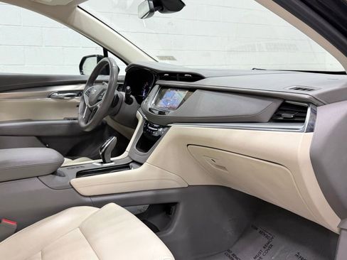 Used 2017 Cadillac XT5 Premium Luxury AWD/4WD image 41