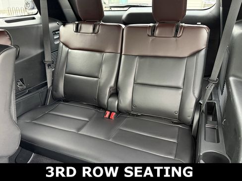 Used 2023 Ford Explorer Platinum w/ Technology Package image 10