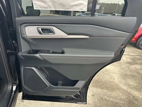 New 2026 Ford Explorer Active w/ Active Comfort Package image 16