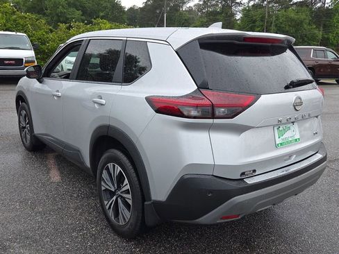 Used 2023 Nissan Rogue SV FWD image 8