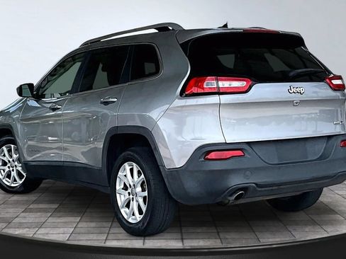 Used 2015 Jeep Cherokee Latitude FWD image 6