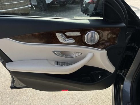 Used 2020 Mercedes-Benz E 350 Sedan image 19