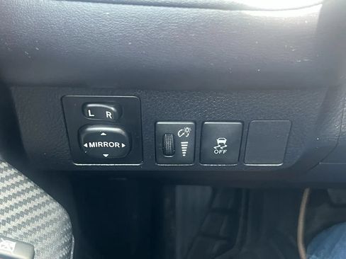Used 2013 Toyota RAV4 XLE FWD image 20