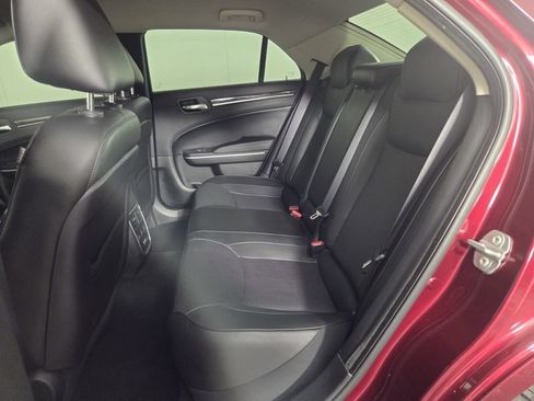 Used 2023 Chrysler 300 Touring L w/ Comfort Group RWD image 23