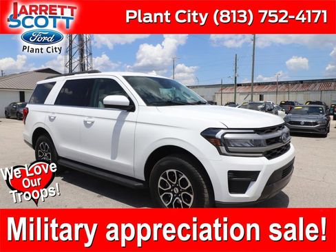 Used 2022 Ford Expedition XLT RWD image 1