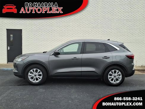 Used 2024 Ford Escape Active w/ Tech Pack #1 FWD image 1